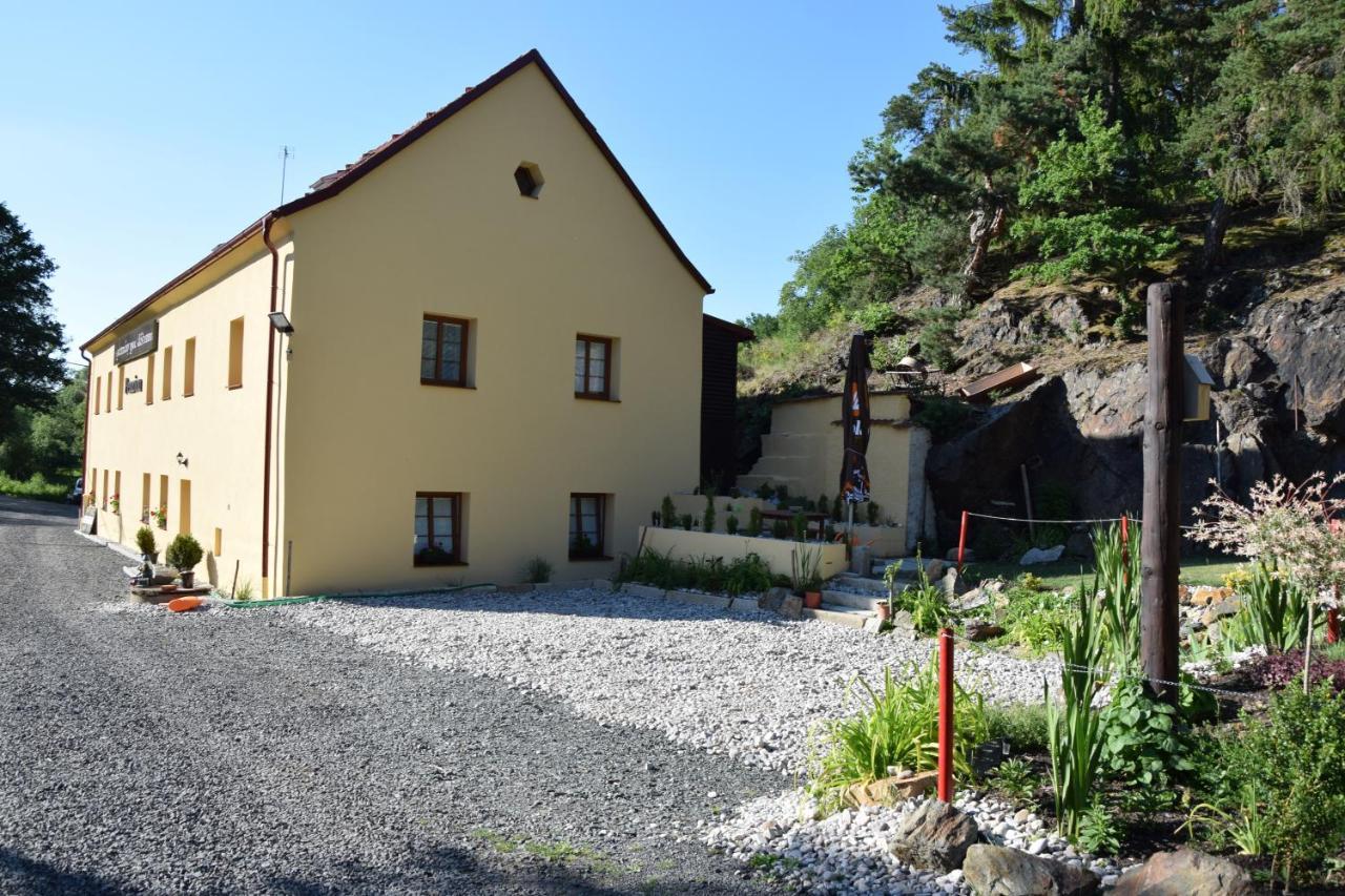 Apartmany Pod Klasterem Kladruby  外观 照片